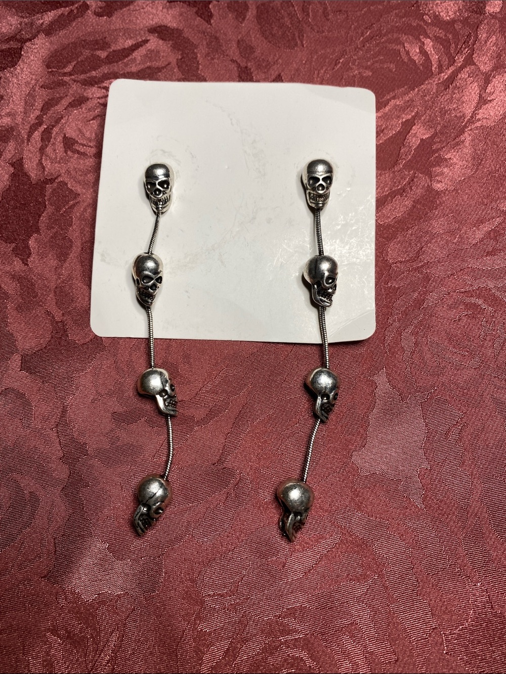 Silver Skull Dangle Earrings NEW